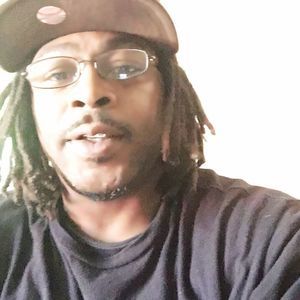 Meet your Posher, Derrick